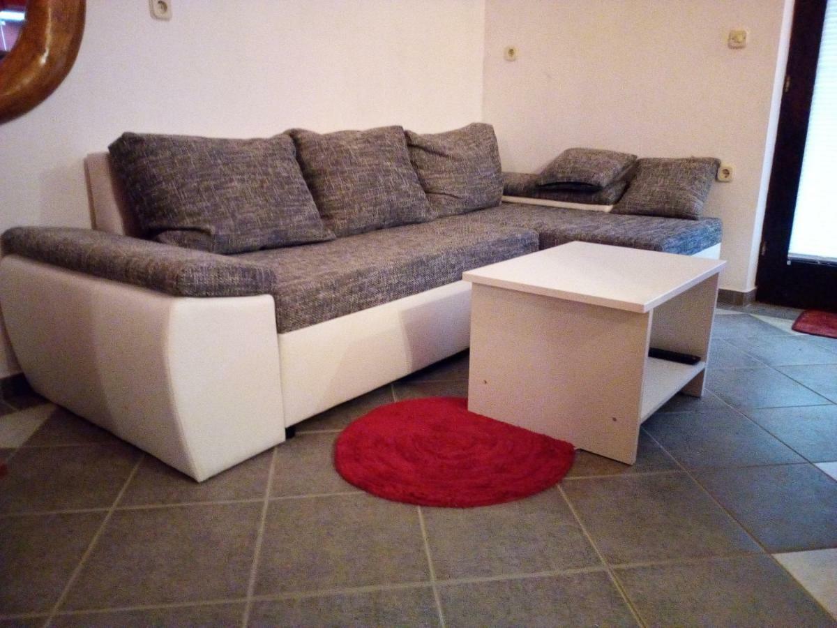 Studio Apartman Hrast Seline Eksteriør bilde